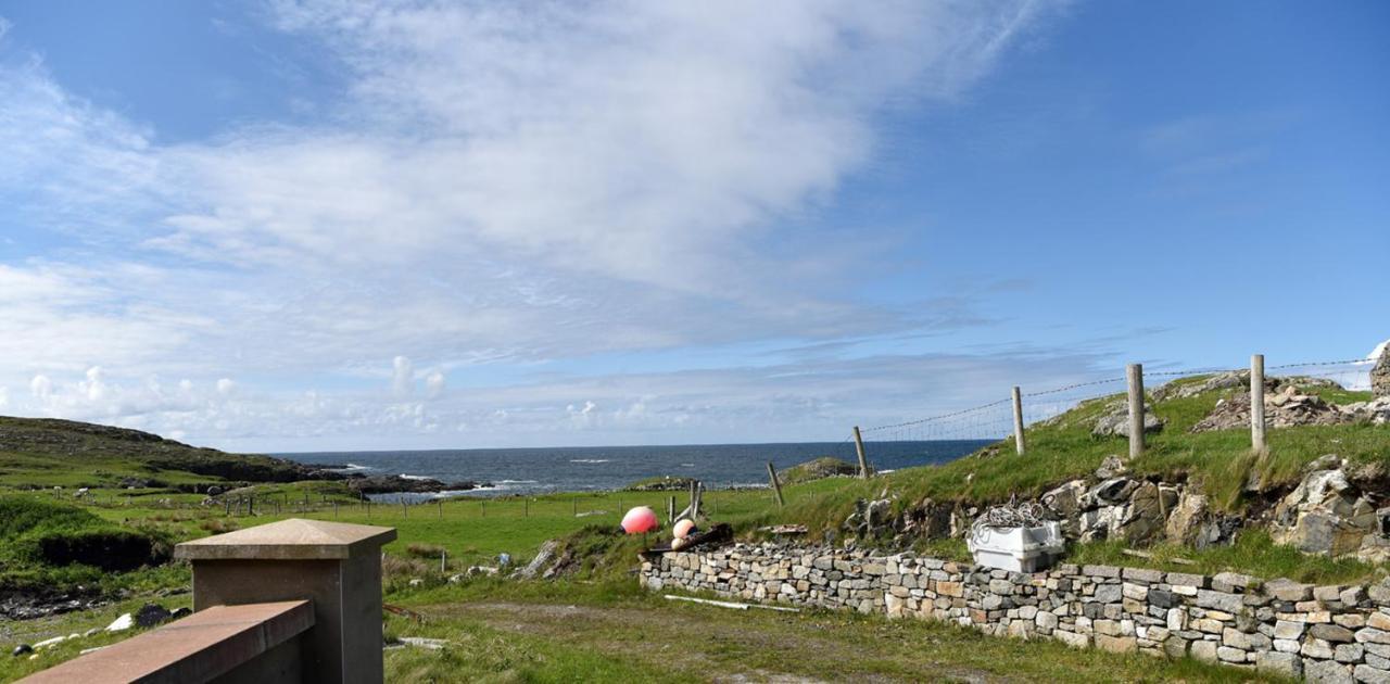 Sea View Apartment Downings Buitenkant foto