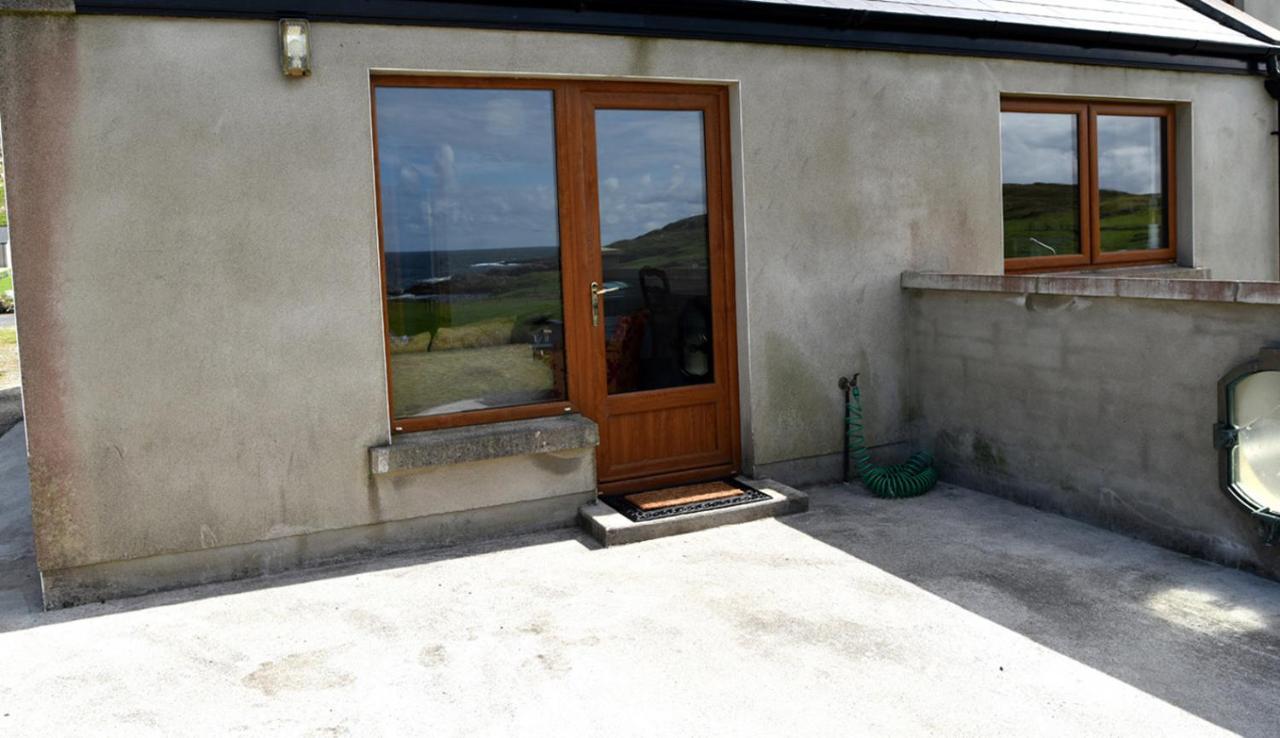 Sea View Apartment Downings Buitenkant foto