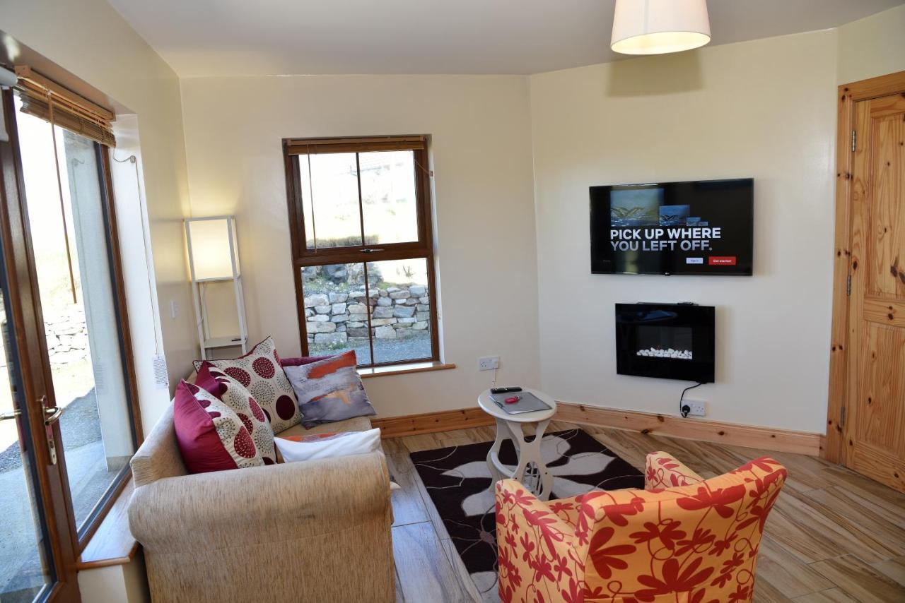 Sea View Apartment Downings Buitenkant foto